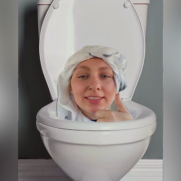 Meet your posher - Picture 1 of 9